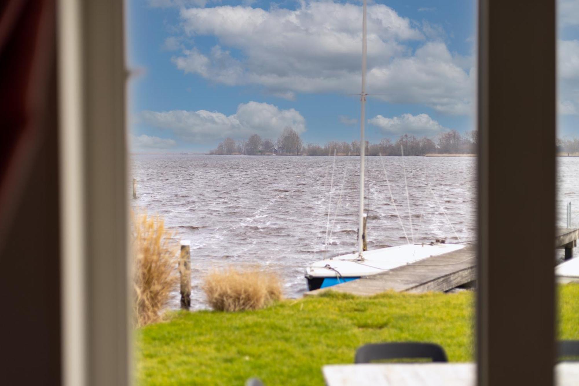 Waterpark Oan 'E Poel Bij Sneekermeer Terherne Exterior foto