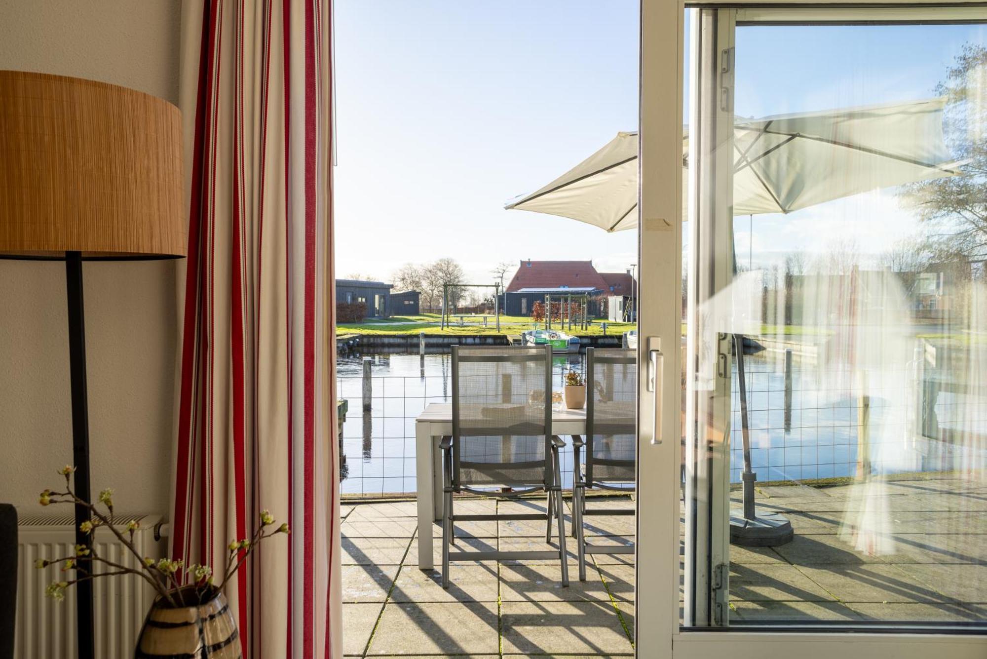 Waterpark Oan 'E Poel Bij Sneekermeer Terherne Quarto foto