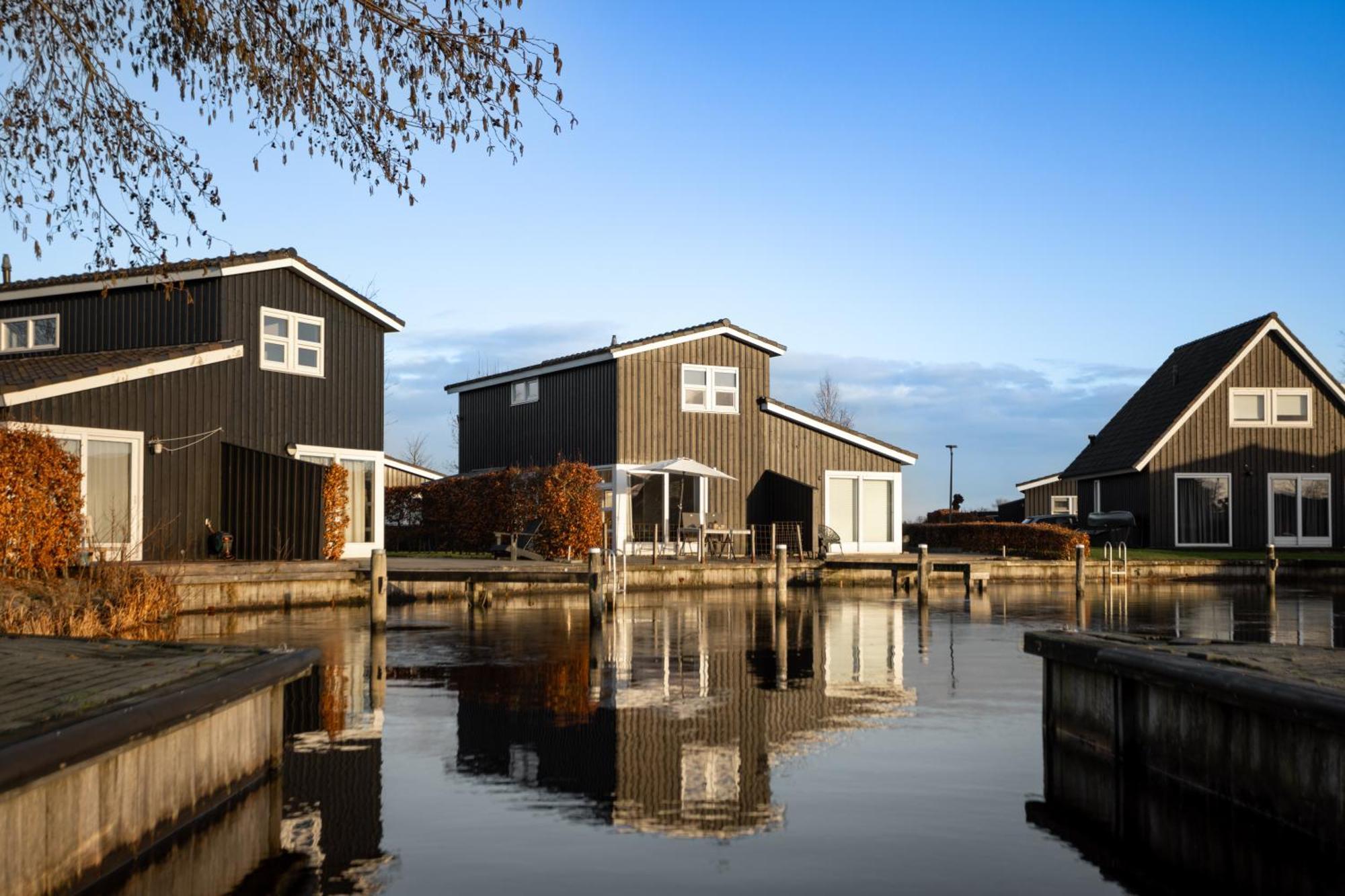 Waterpark Oan 'E Poel Bij Sneekermeer Terherne Exterior foto